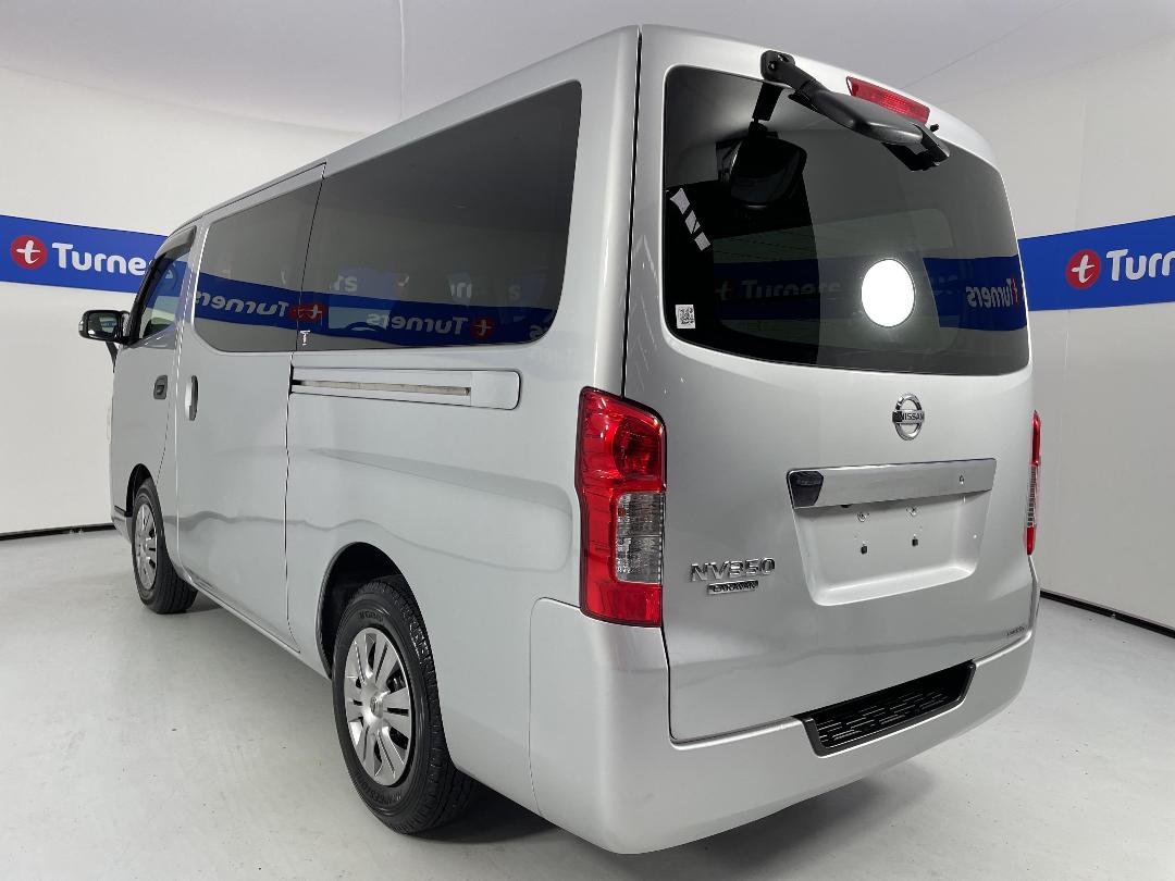 Photo '5' of Nissan NV350