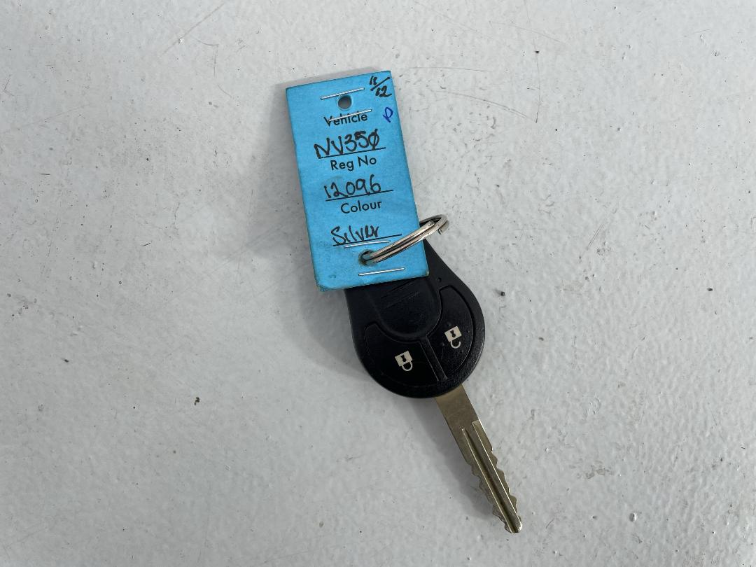 Photo '21' of Nissan NV350