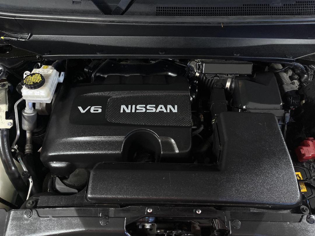 Photo '13' of Nissan Pathfinder