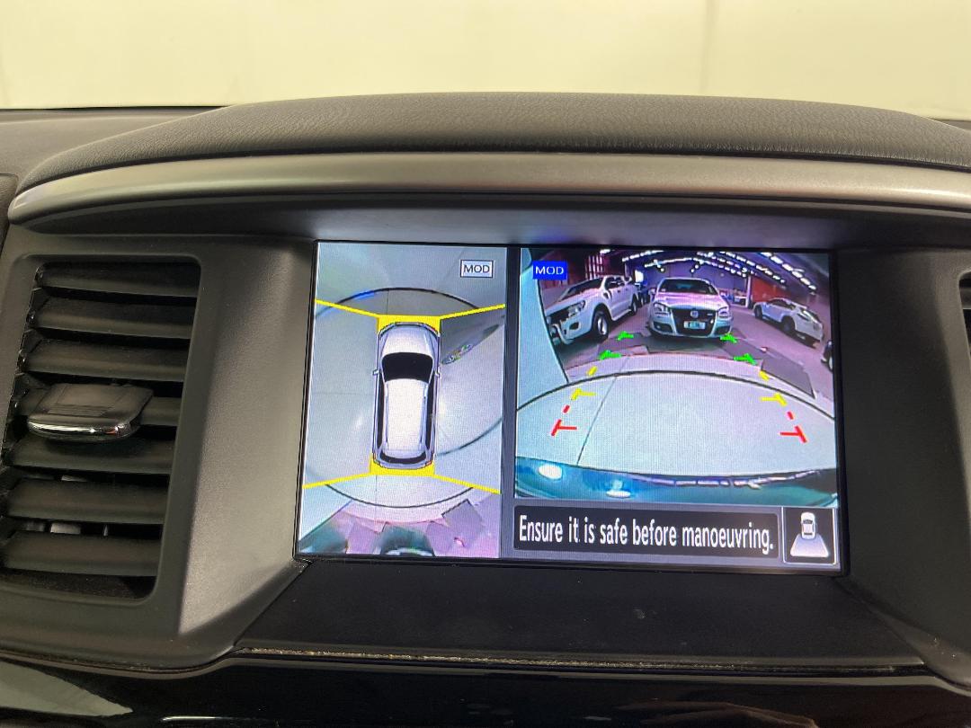 Photo '29' of Nissan Pathfinder