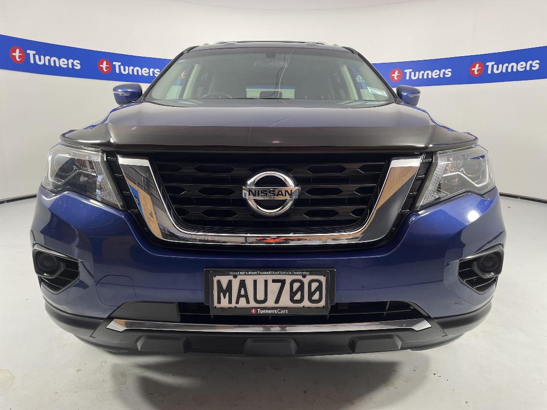 Photo '2' of Nissan Pathfinder