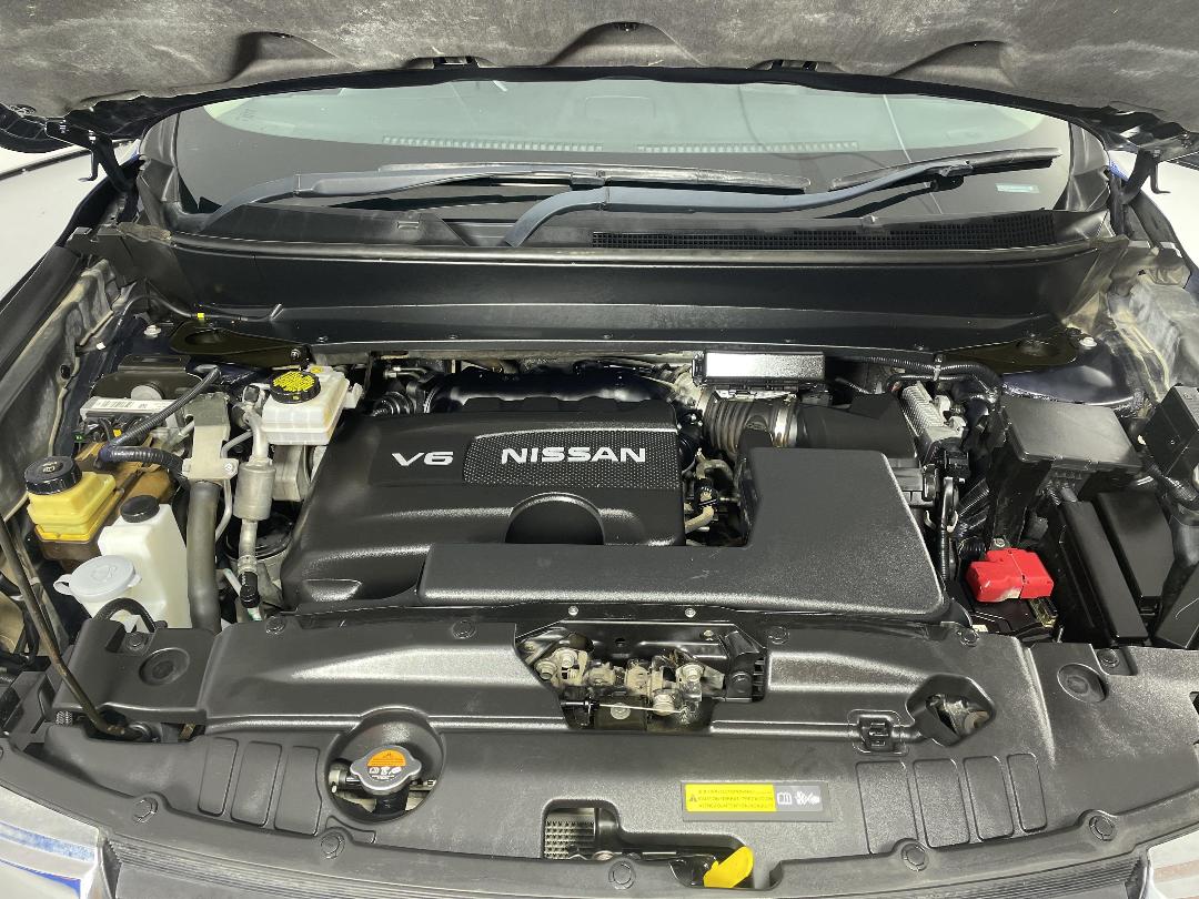 Photo '13' of Nissan Pathfinder