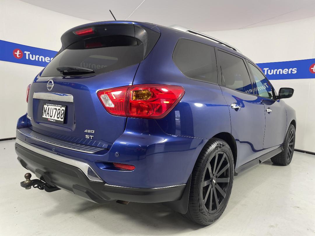 Photo '7' of Nissan Pathfinder