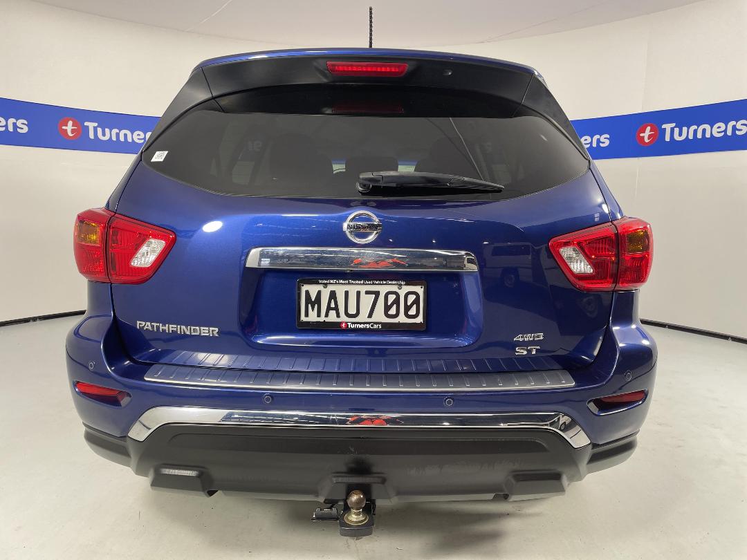 Photo '6' of Nissan Pathfinder