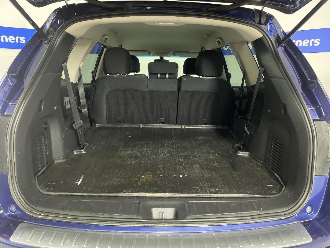 Photo '14' of Nissan Pathfinder