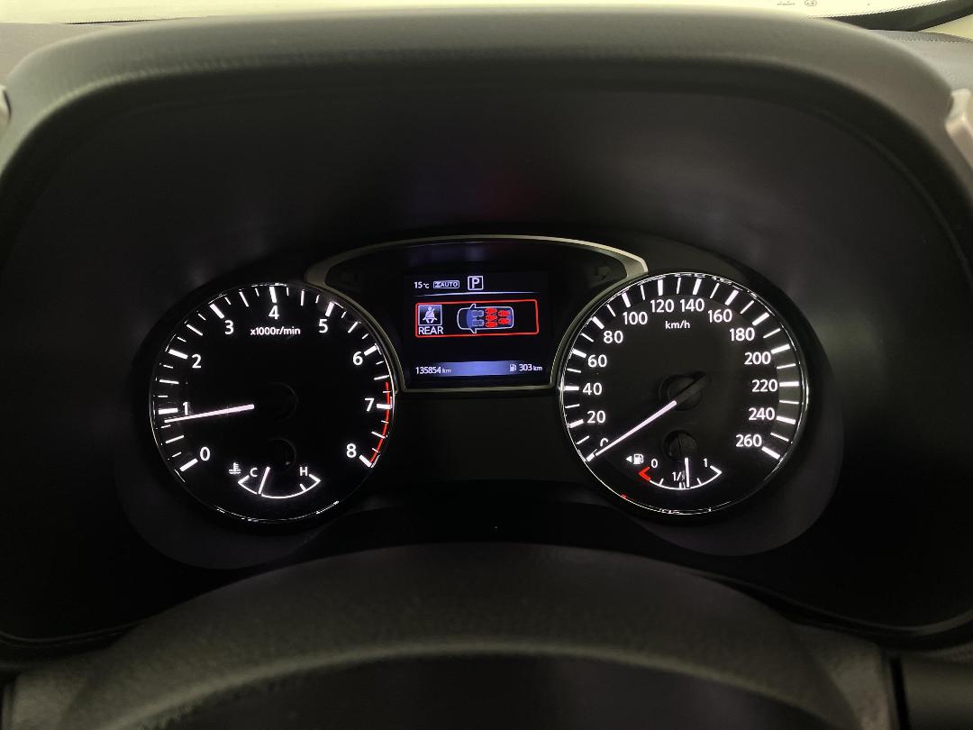 Photo '21' of Nissan Pathfinder