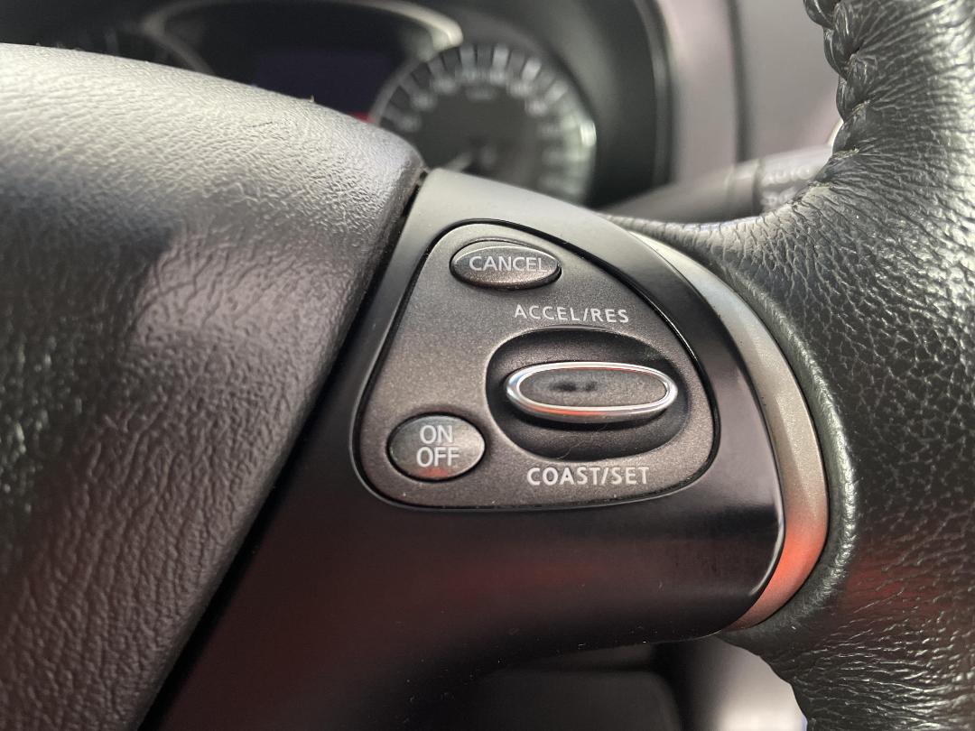 Photo '26' of Nissan Pathfinder