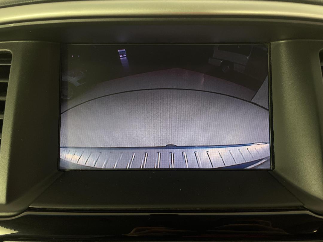 Photo '29' of Nissan Pathfinder