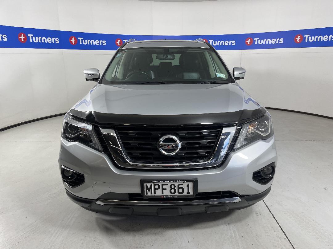 Photo '2' of Nissan Pathfinder