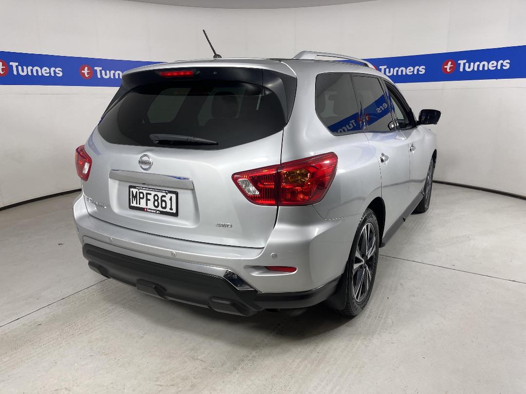 Photo '7' of Nissan Pathfinder