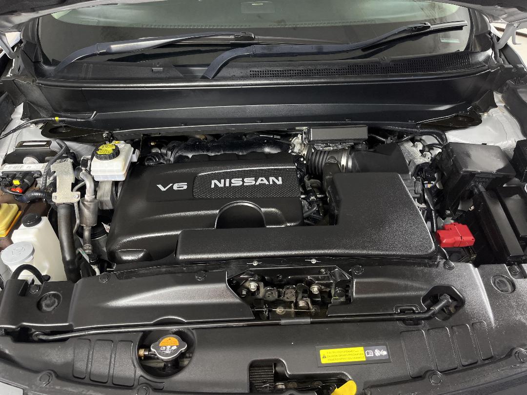 Photo '13' of Nissan Pathfinder