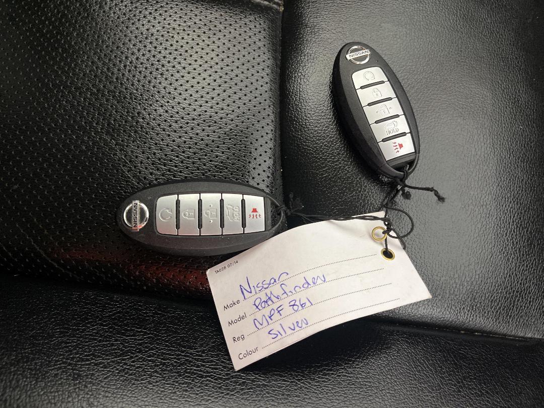 Photo '22' of Nissan Pathfinder