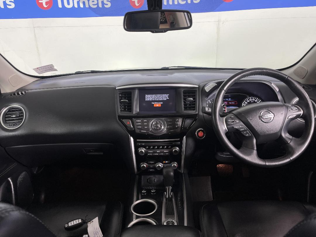 Photo '17' of Nissan Pathfinder