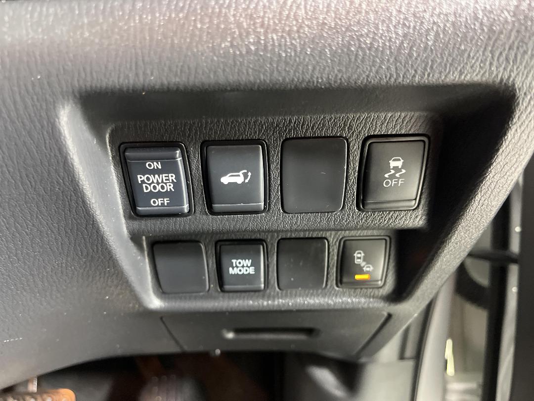 Photo '25' of Nissan Pathfinder