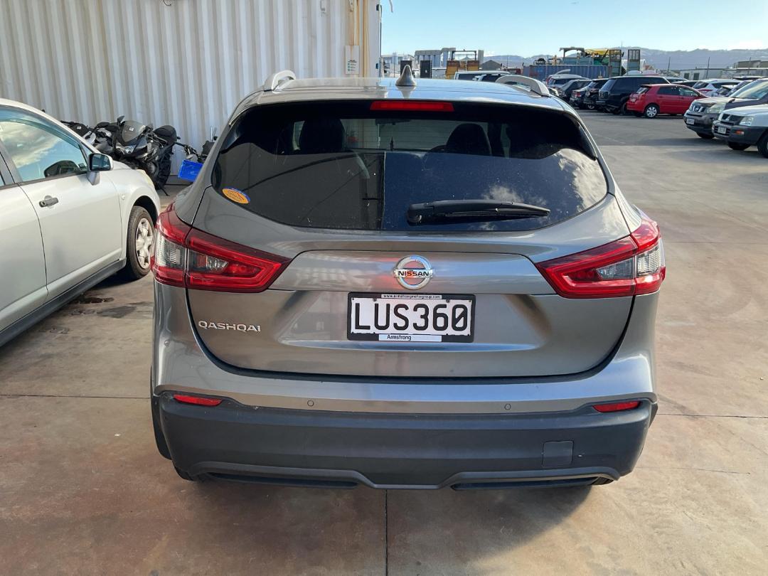 Damaged Nissan Qashqai STL 2019 in Wellington Seaview at Turners