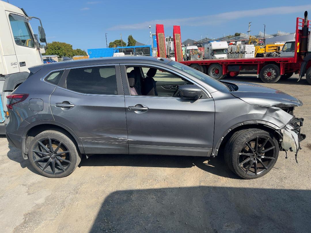 Photo '6' of Nissan Qashqai ST