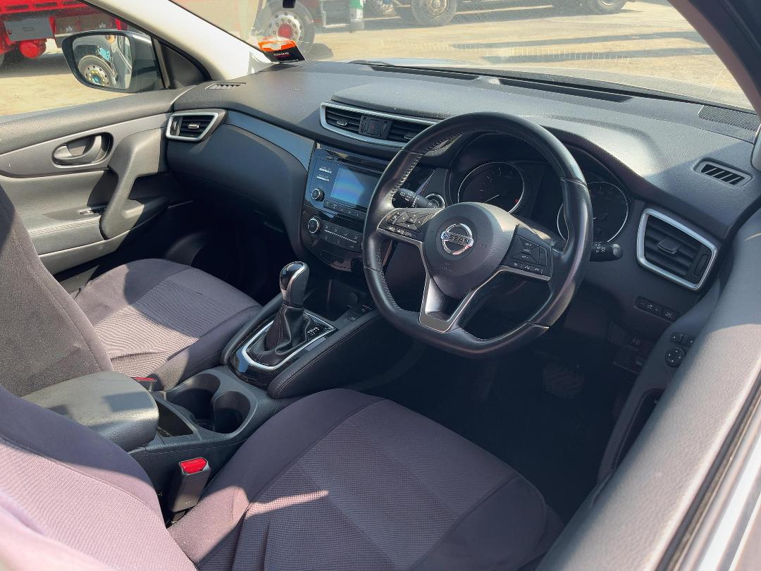 Photo '8' of Nissan Qashqai ST