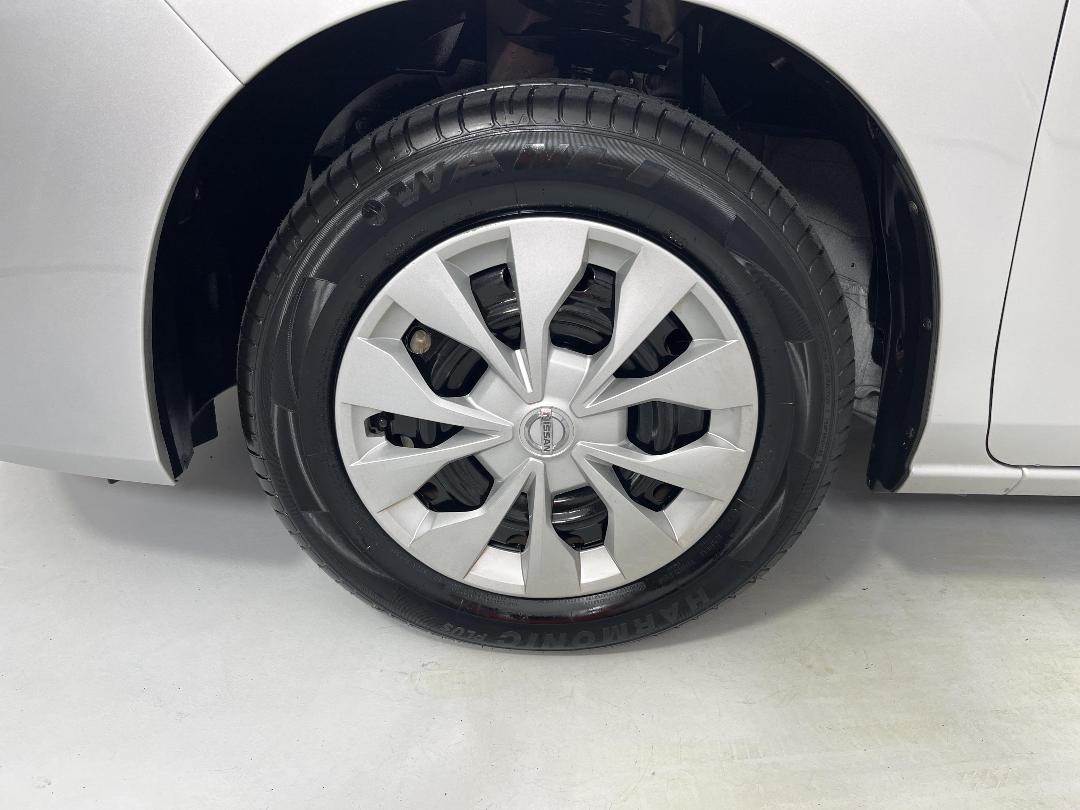 Photo '10' of Nissan Serena