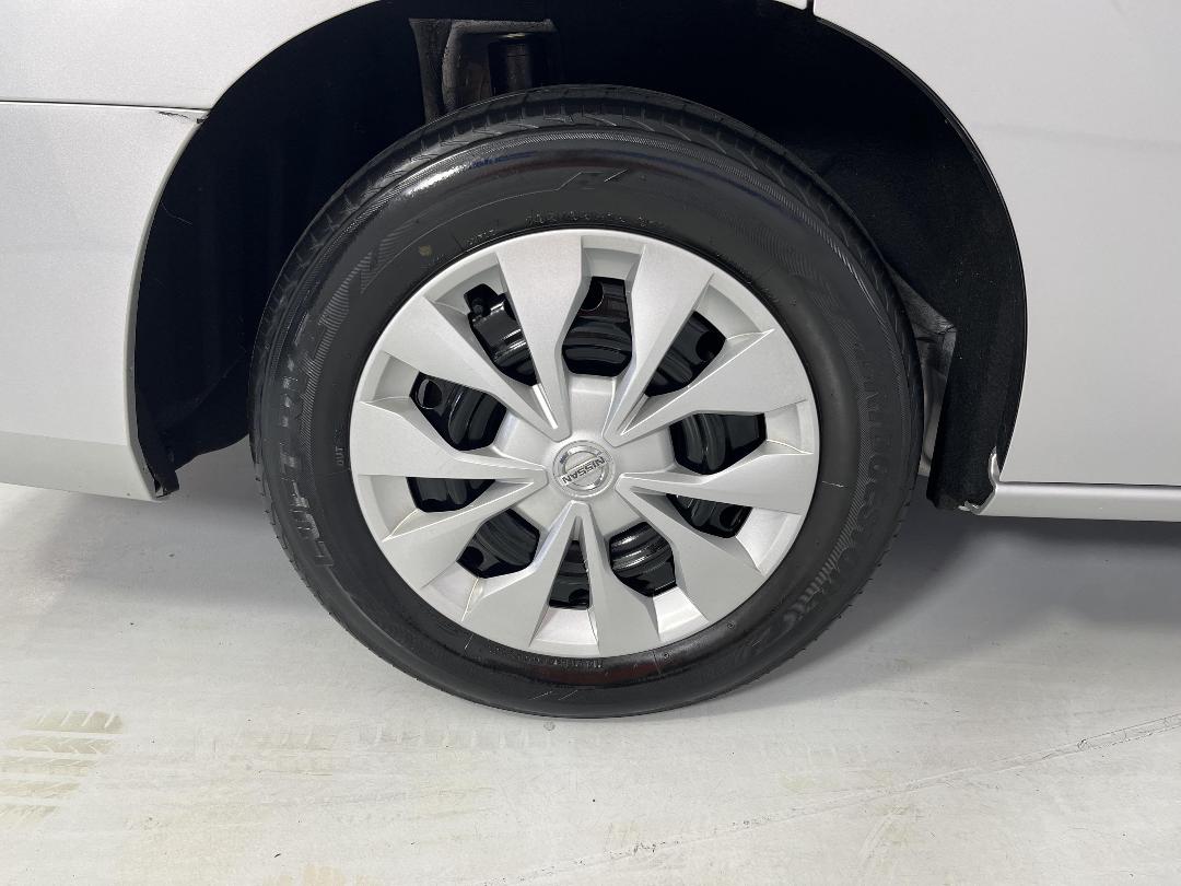 Photo '12' of Nissan Serena