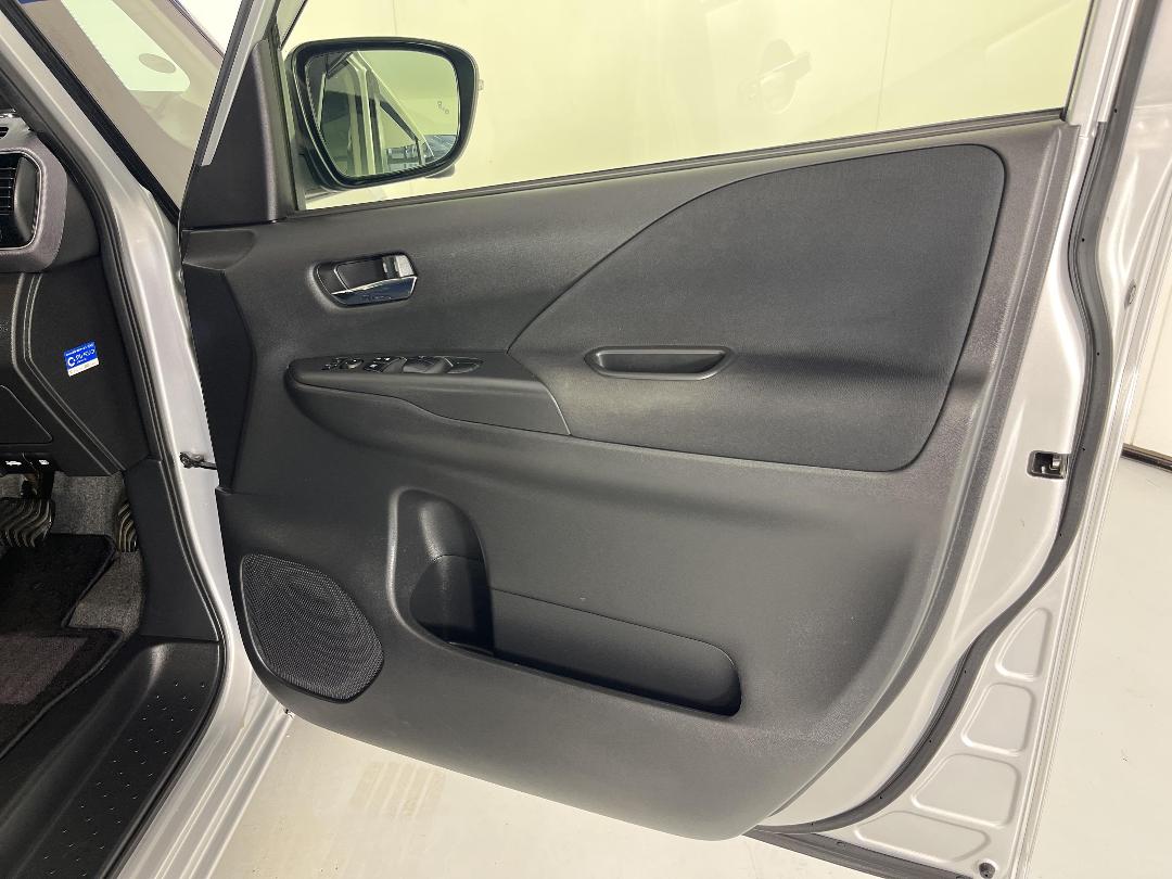 Photo '15' of Nissan Serena