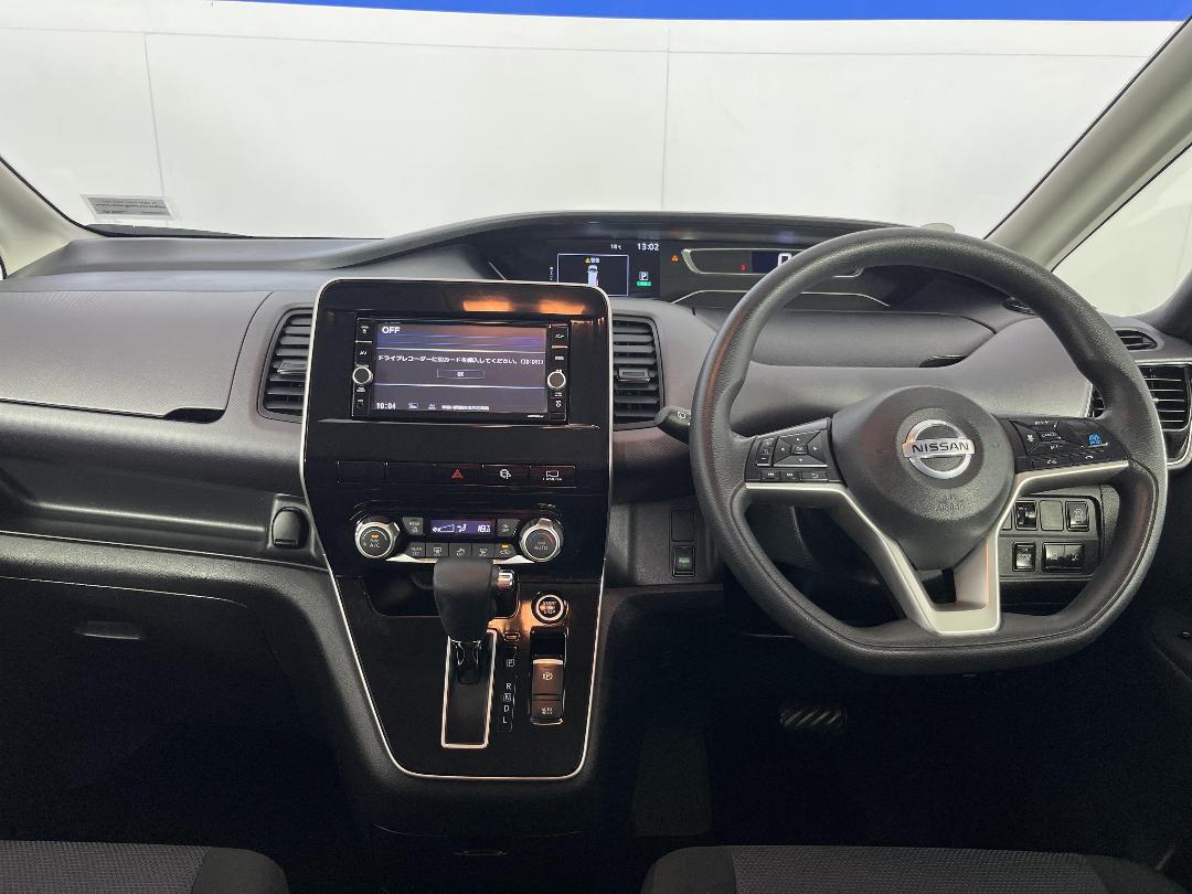 Photo '17' of Nissan Serena