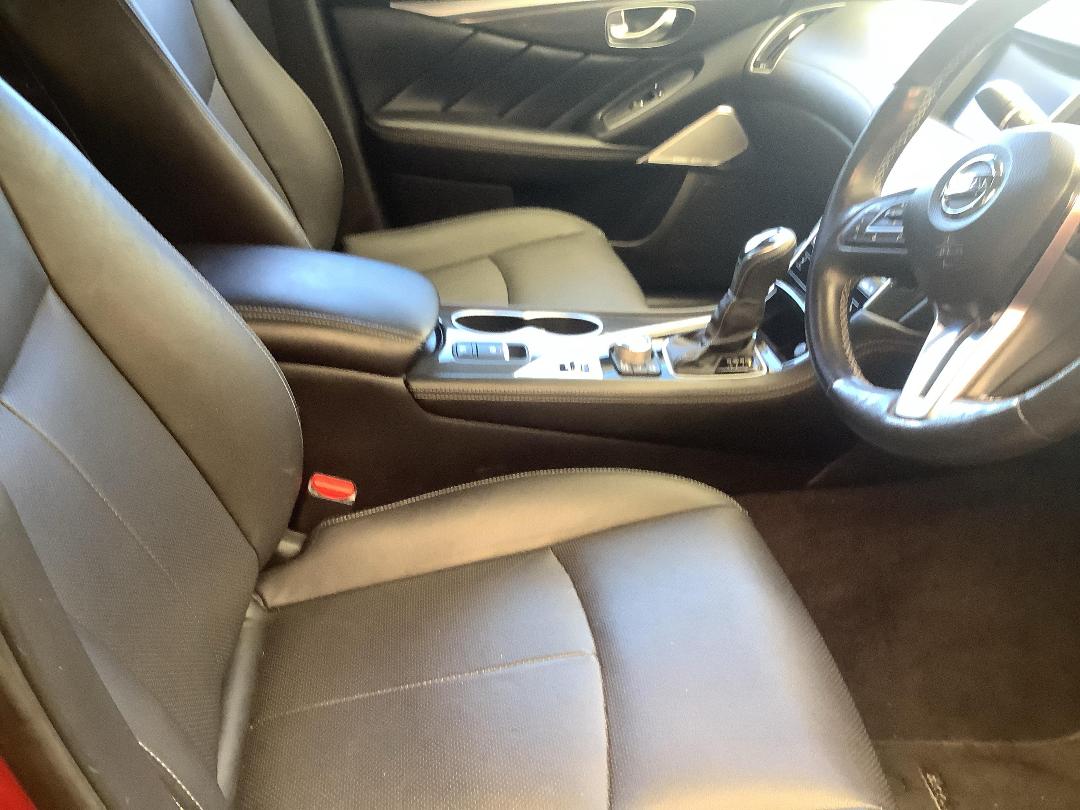 Photo '12' of Nissan Skyline