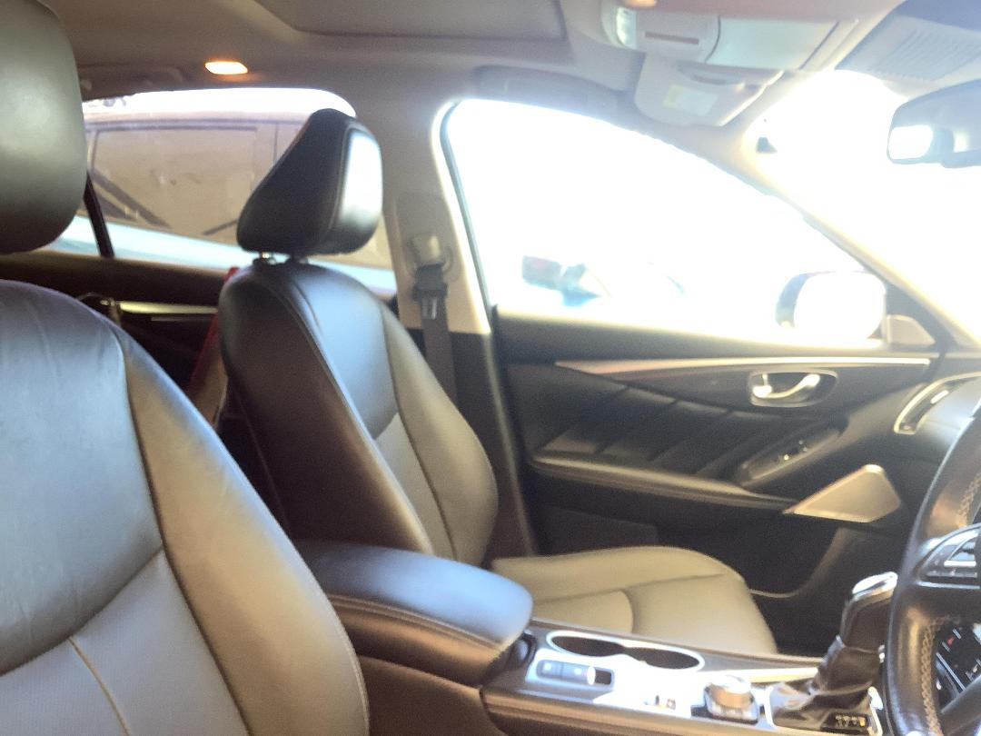 Photo '13' of Nissan Skyline