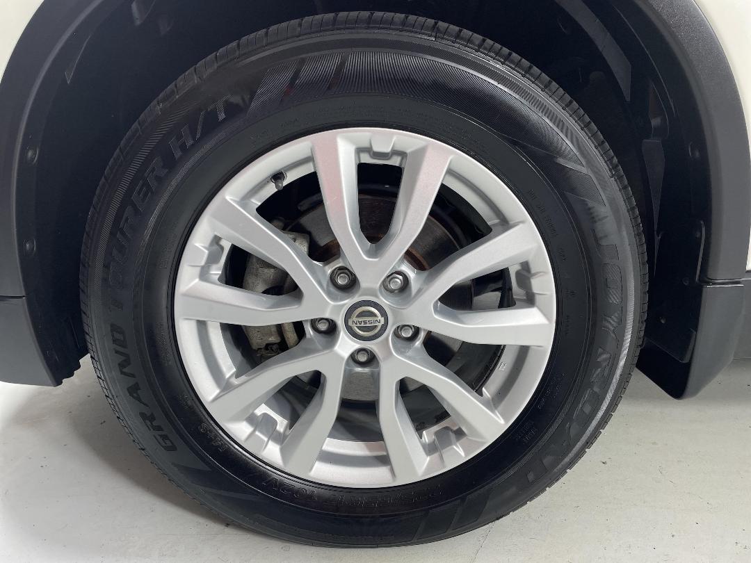 Photo '10' of Nissan X-Trail