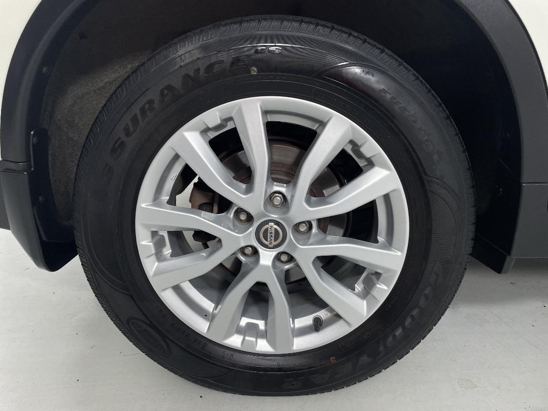 Photo '12' of Nissan X-Trail