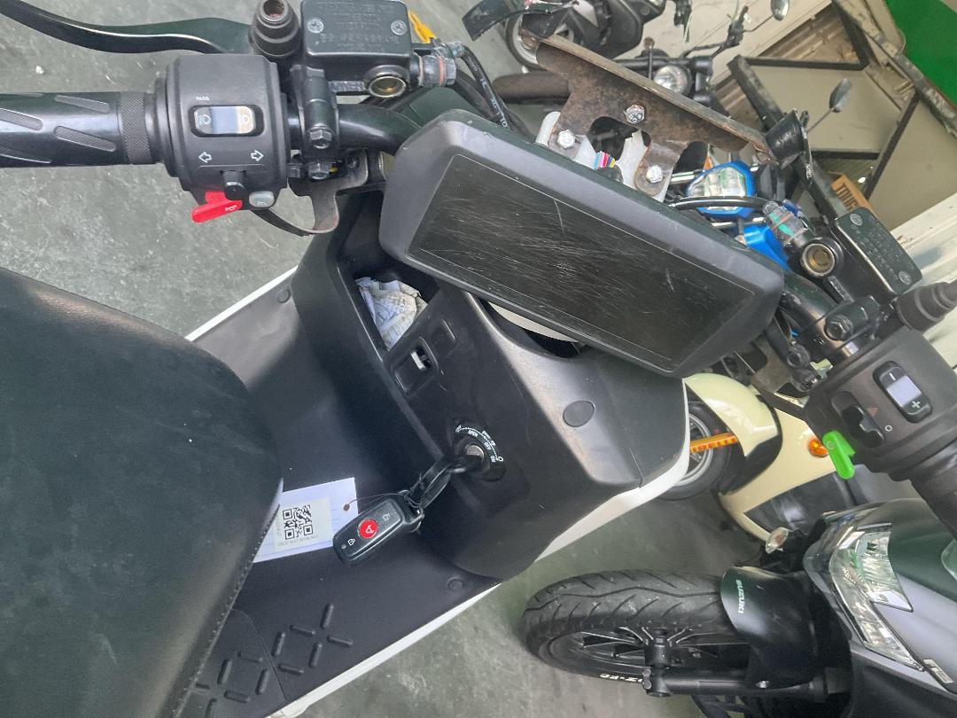 Photo '8' of NIU N-GT