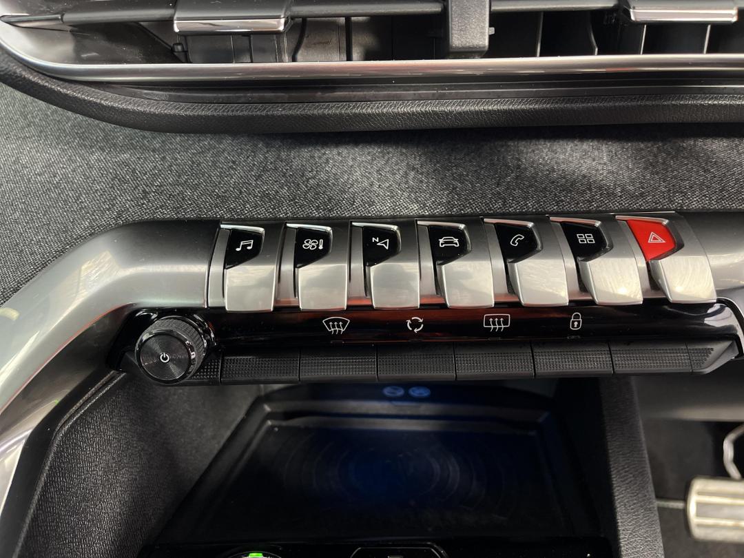 Photo '30' of Peugeot 3008 Photo '30' of Peugeot 3008