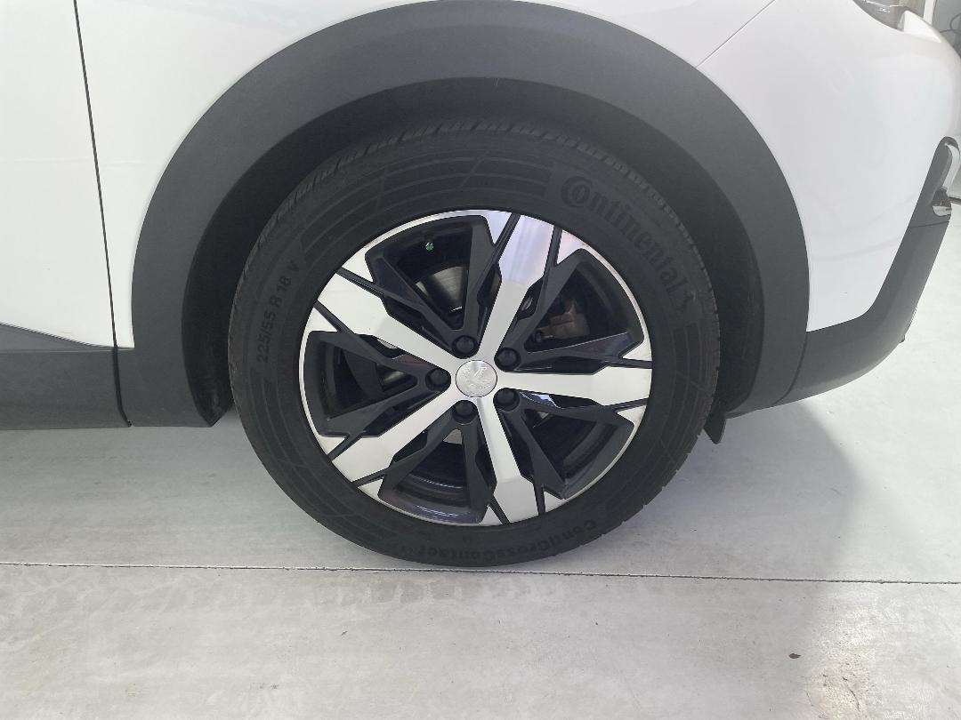 Photo '9' of Peugeot 3008 Photo '9' of Peugeot 3008