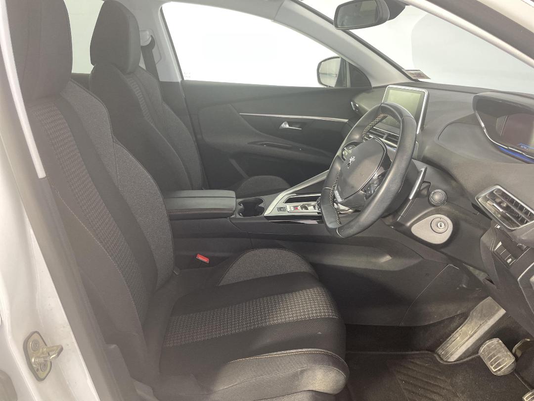 Photo '16' of Peugeot 3008 Photo '16' of Peugeot 3008