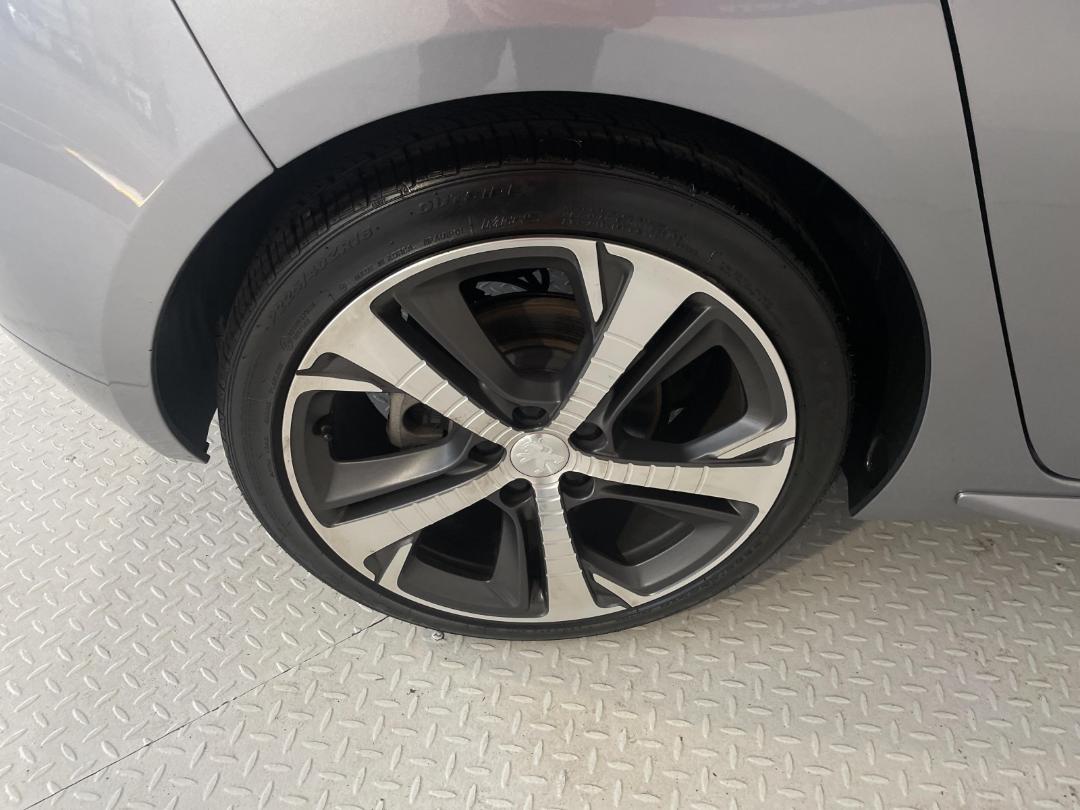 Photo '12' of Peugeot 308