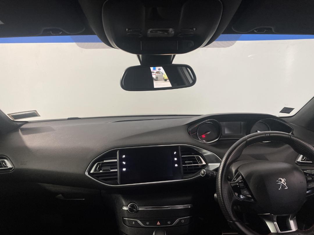 Photo '17' of Peugeot 308