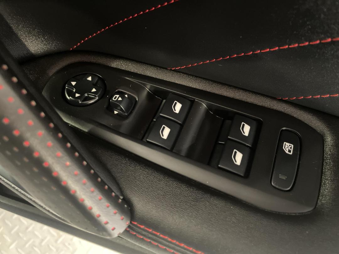 Photo '24' of Peugeot 308