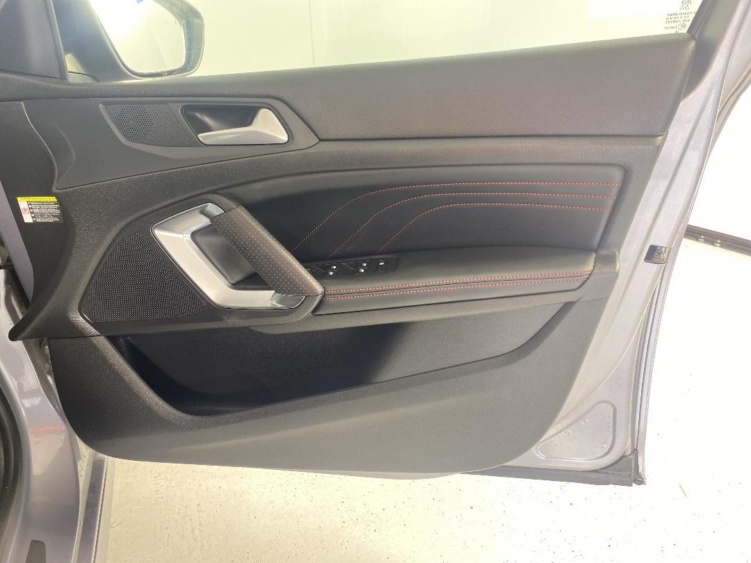 Photo '15' of Peugeot 308