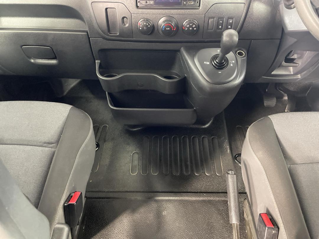 Photo '18' of Renault Master Photo '18' of Renault Master