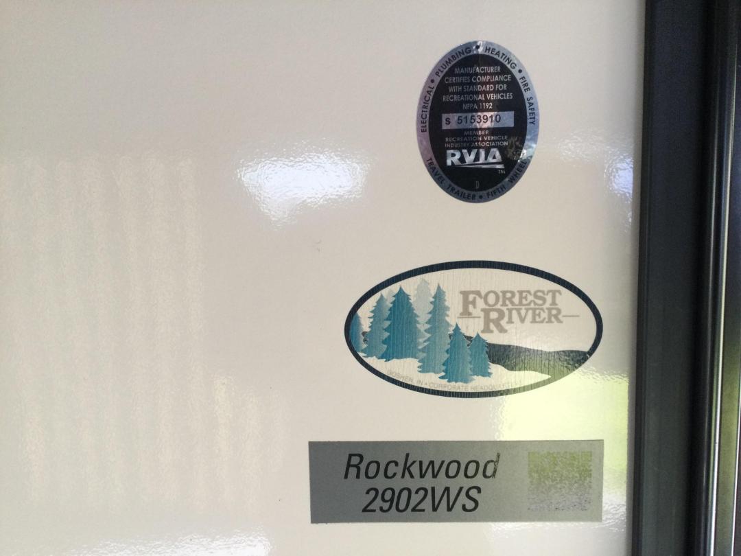 Photo '36' of ROCKWOOD 2902 Caravan - Tandem Photo '36' of ROCKWOOD 2902 Caravan - Tandem