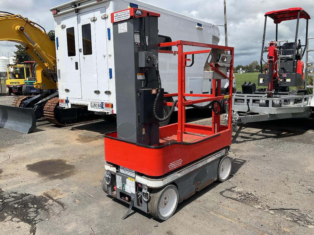 Photo '7' of SkyJack SJ16 Scissor Lift Photo '7' of SkyJack SJ16 Scissor Lift