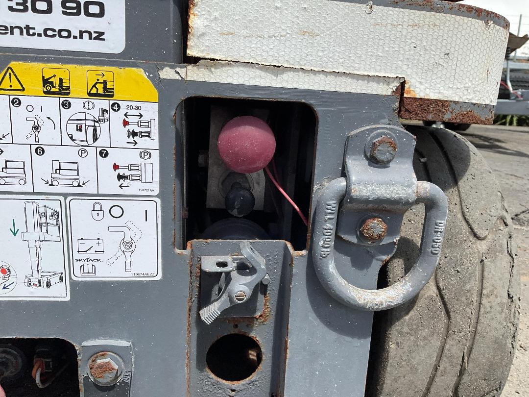 Photo '12' of SkyJack SJ16 Scissor Lift Photo '12' of SkyJack SJ16 Scissor Lift