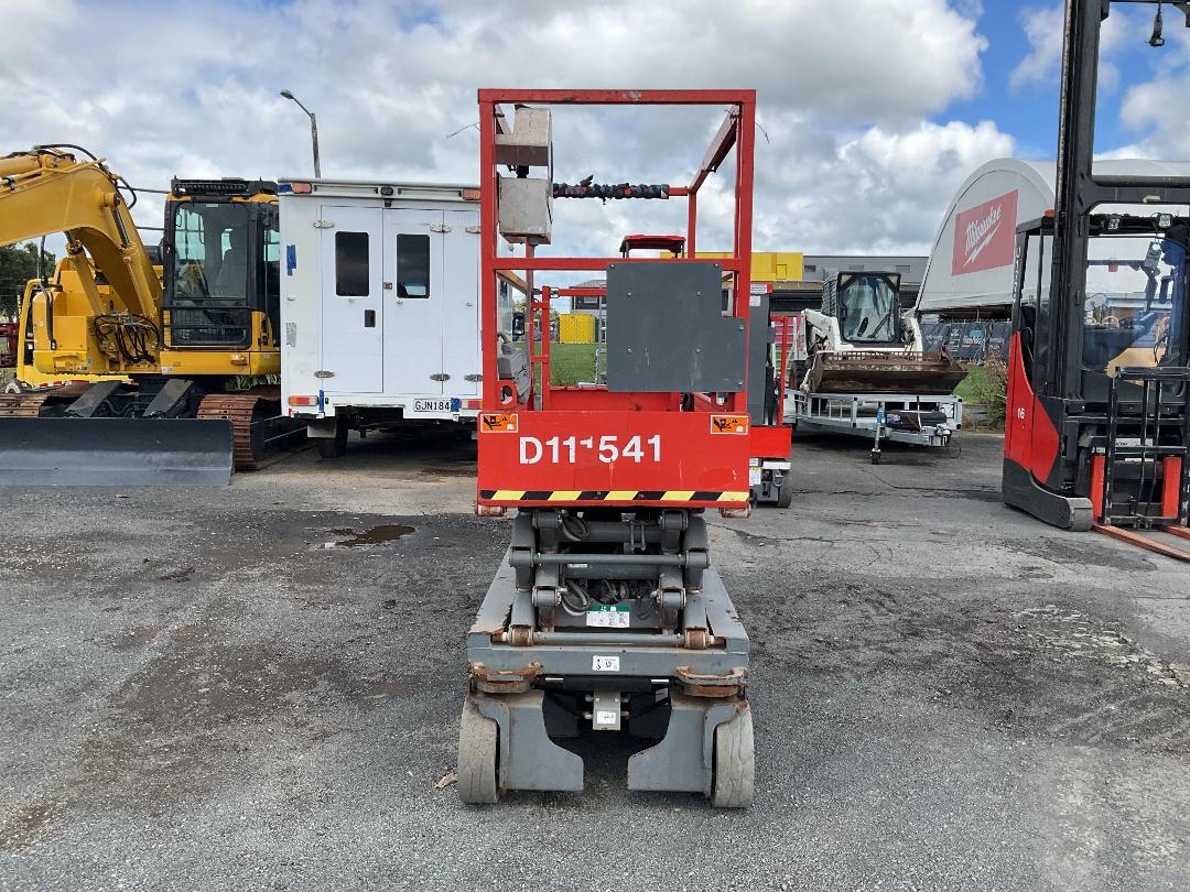 Photo '10' of SkyJack SJIII3219 Scissor Lift