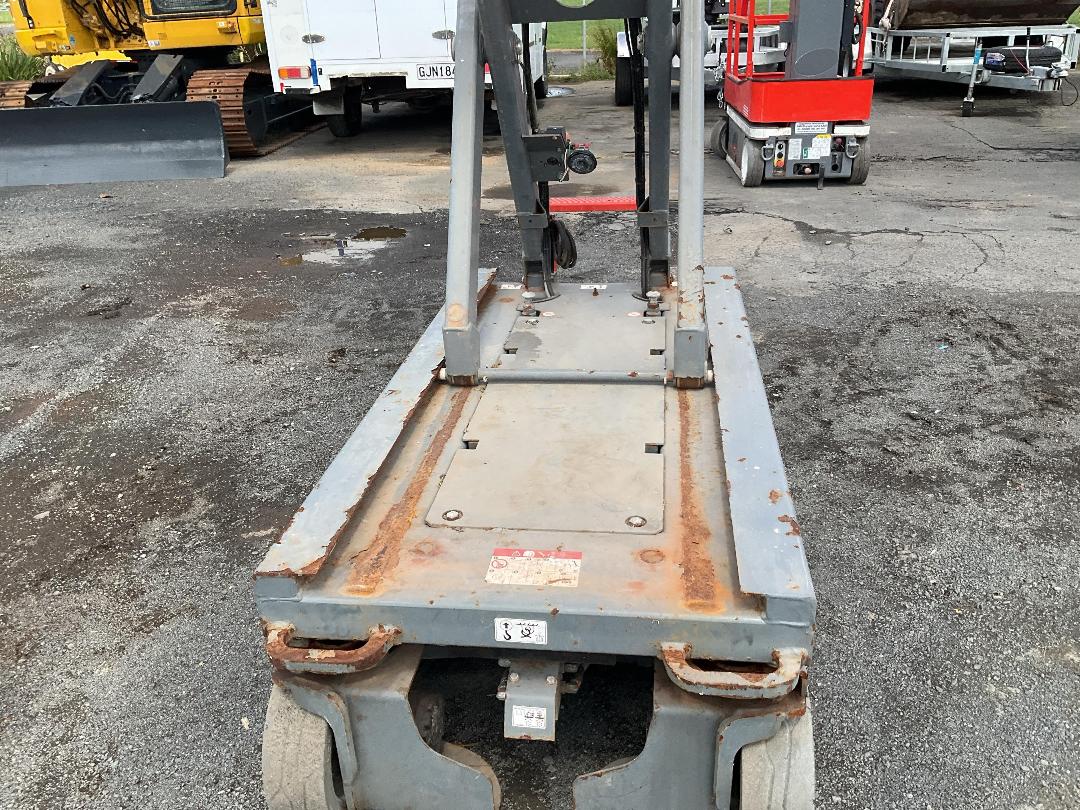 Photo '18' of SkyJack SJIII3219 Scissor Lift