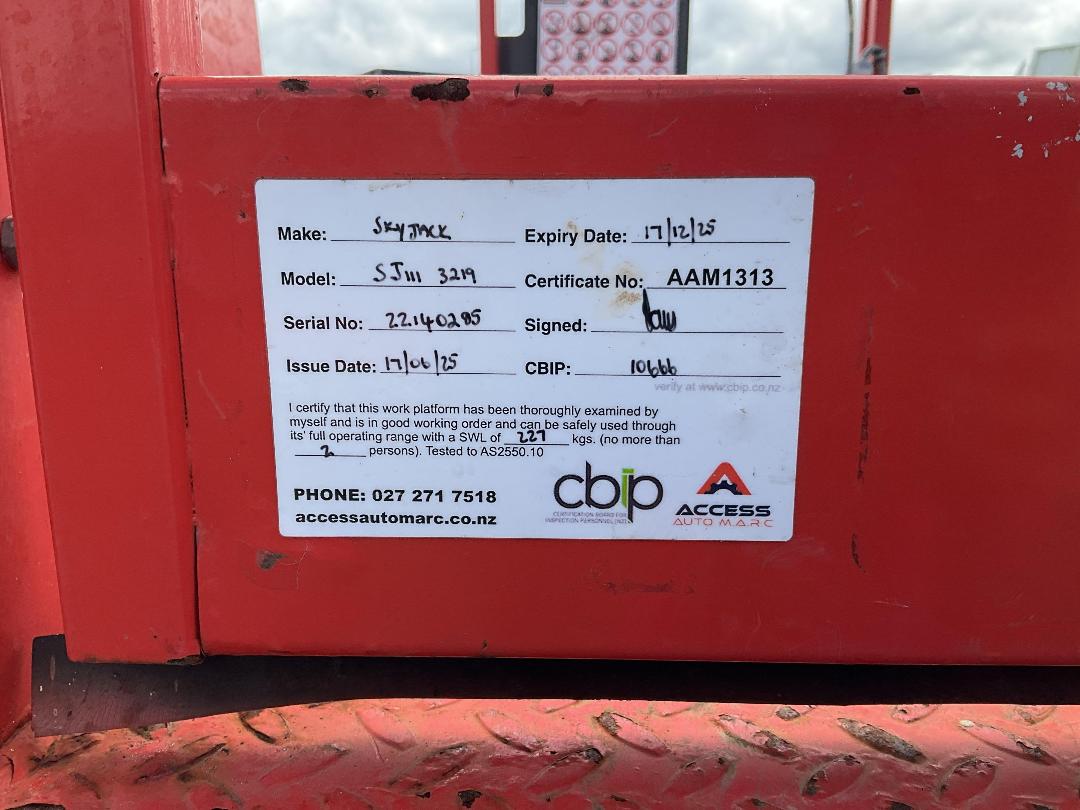 Photo '22' of SkyJack SJIII3219 Scissor Lift
