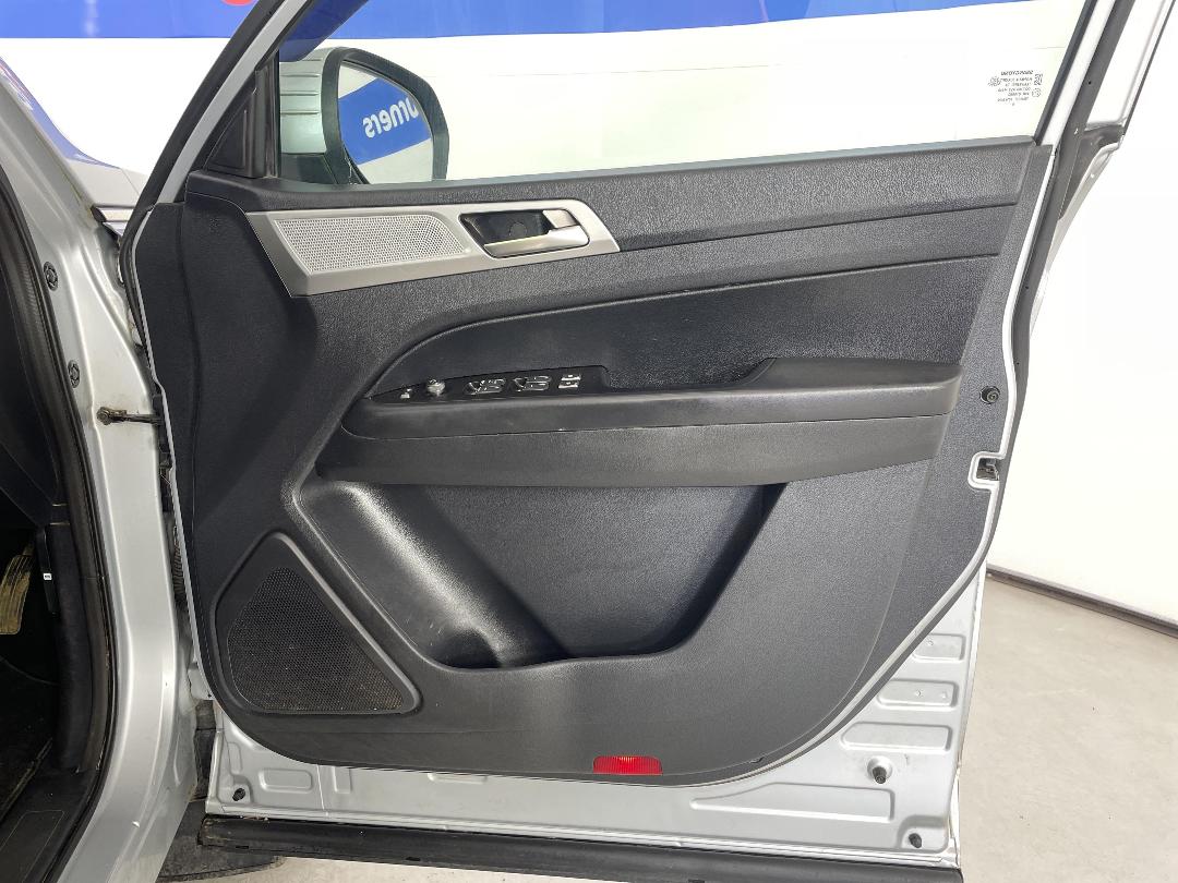 Photo '15' of Ssangyong Rhino Photo '15' of Ssangyong Rhino