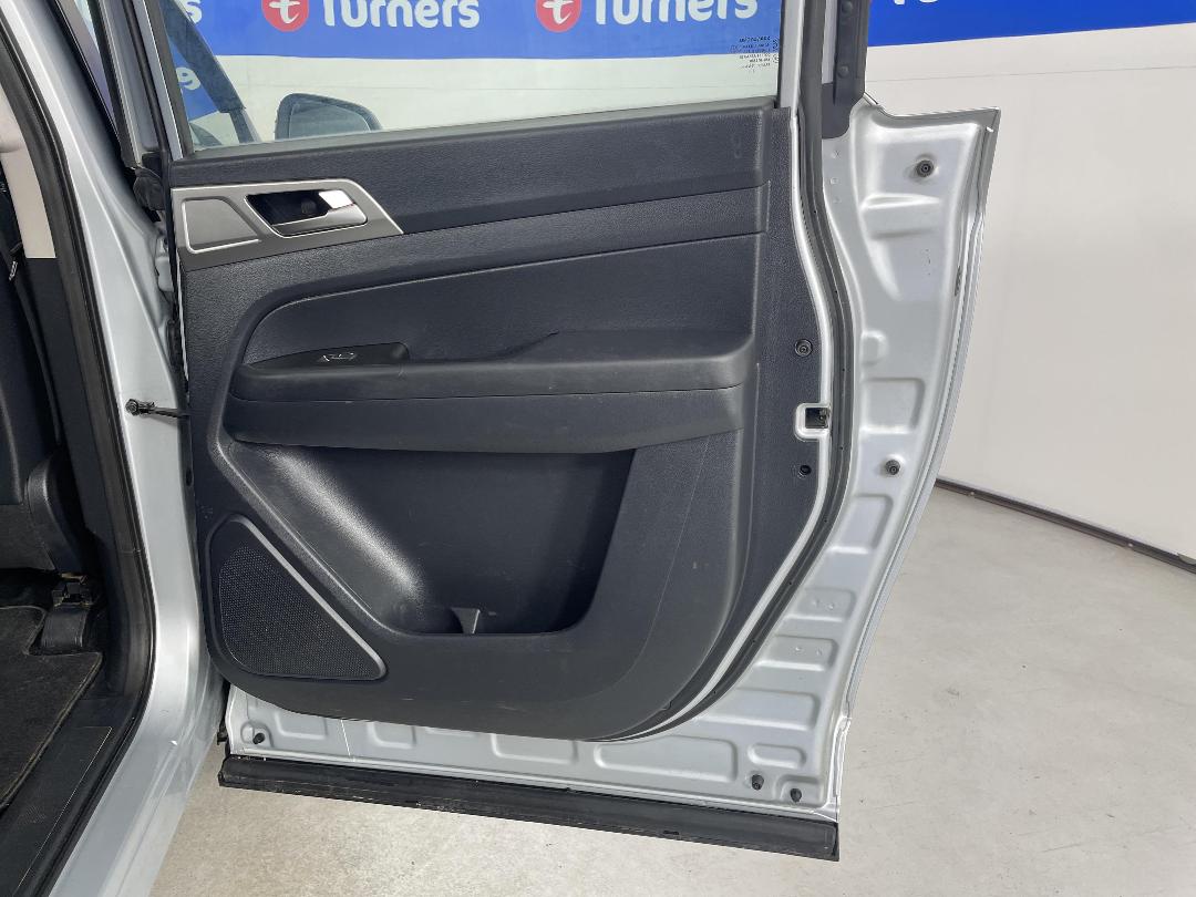 Photo '19' of Ssangyong Rhino Photo '19' of Ssangyong Rhino