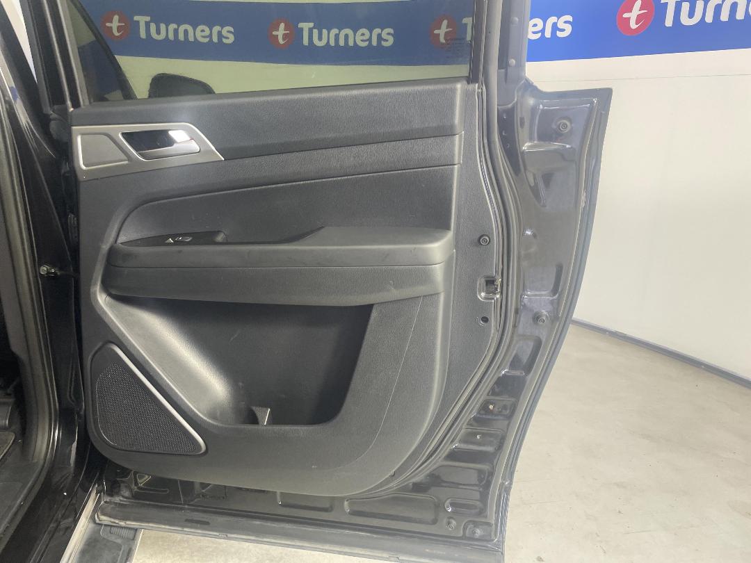 Photo '19' of Ssangyong Rhino