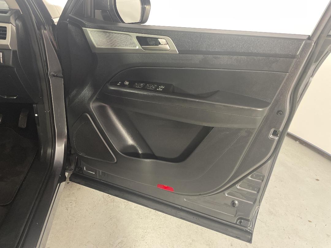 Photo '15' of Ssangyong Rhino Photo '15' of Ssangyong Rhino