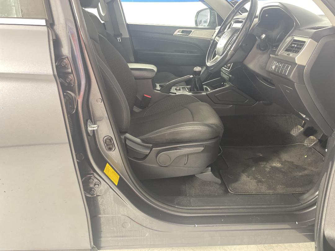 Photo '16' of Ssangyong Rhino Photo '16' of Ssangyong Rhino