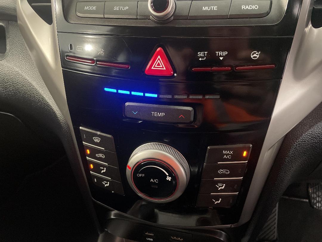 Photo '31' of Ssangyong Tivoli